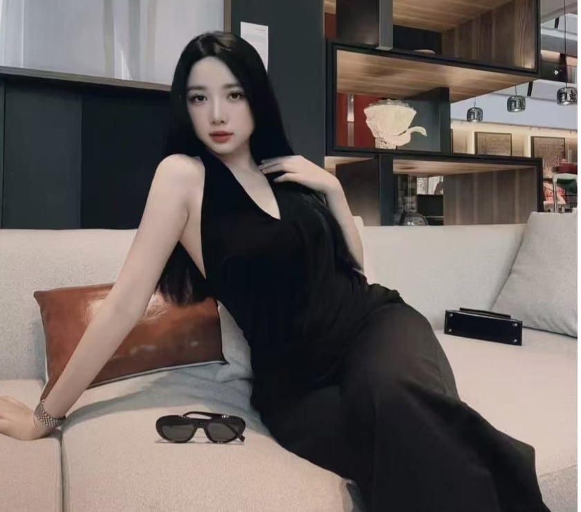  Escorts & Erotic Massage Keighley Bradford - Photos for girlfriend who was passing by, week