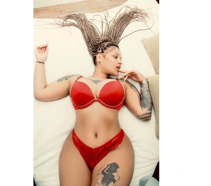 Photos for 💋 STUNNING MÓNIQUE 💋