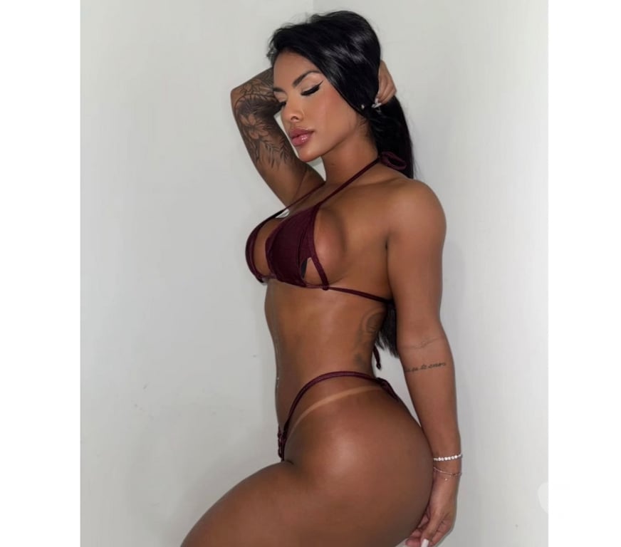 Escorts Kent Maidstone - Photos for Clara Fist time Brazilian brunette party girl