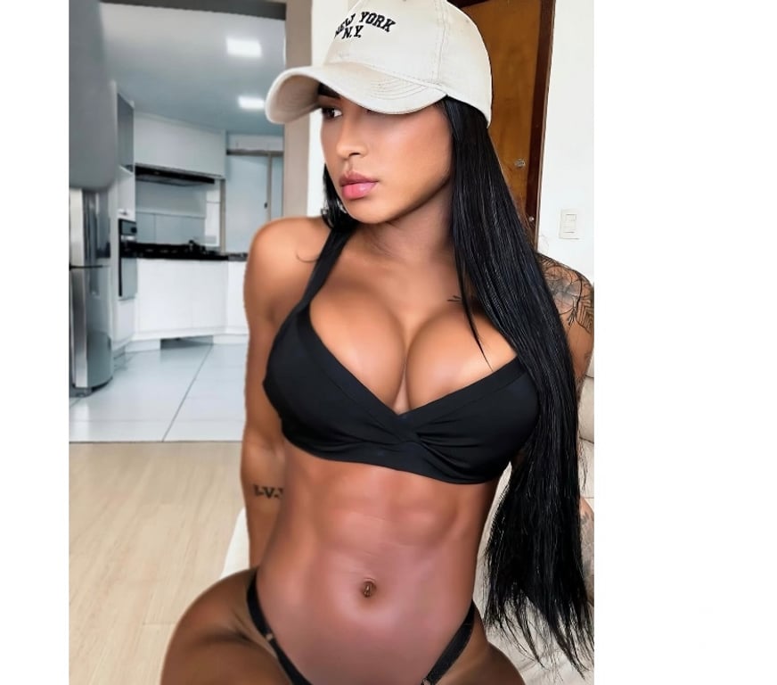 Escorts Kent Medway - Kent - Photos for Liz brunette Brazil party girl