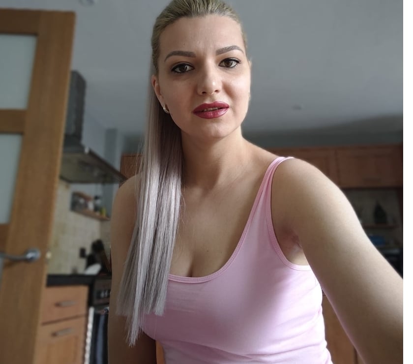 Escort Wolverhampton City Centre Wolverhampton - Photos for SARA NEW IN TOWN😘 READY FOR YOU ❤️