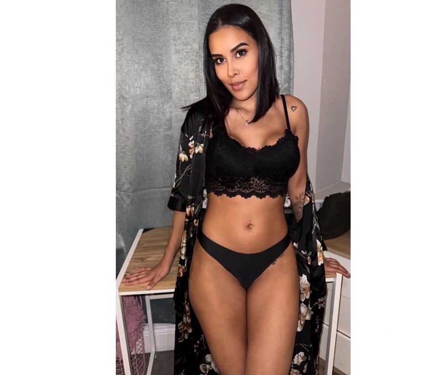 Escorts East London Canary Wharf - East London - Photos for ❤️‍🔥 JULIA ❤️‍🔥