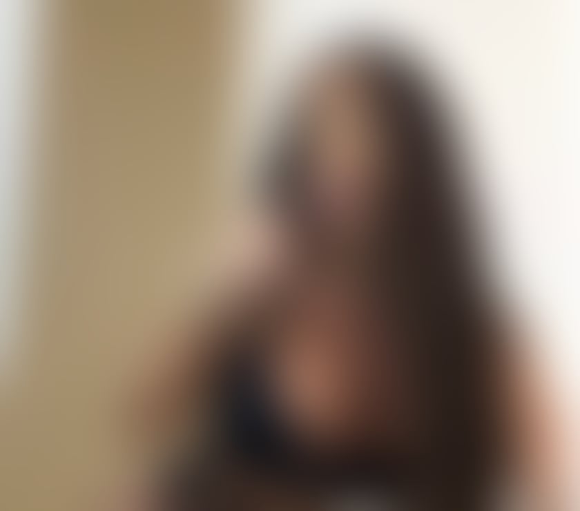 Escorts West Yorkshire Calderdale - Photos for Full GFE🍆💦Party girl🥂Dont rush