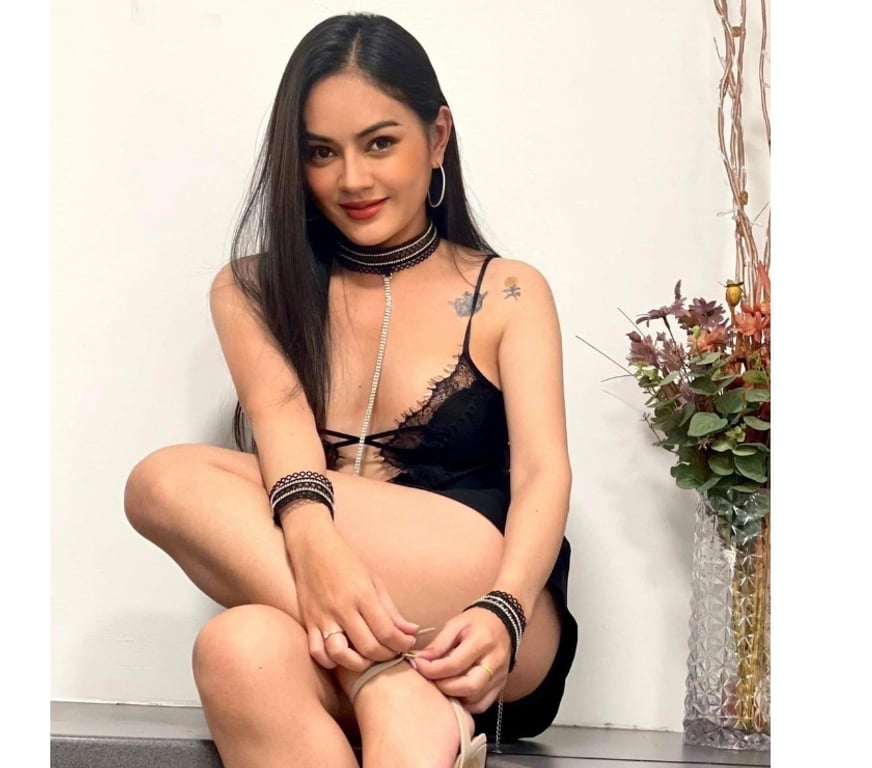 Escorts West Midlands Birmingham - Photos for Sexy Seductive Thai Treat 100% my pics in selly Oak