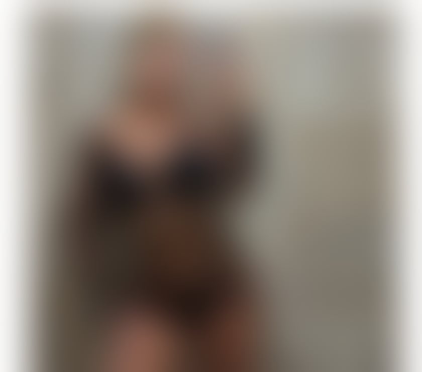 Escorts East London Canary Wharf Station - East London - Photos for Lara Blonde in Canary Wharf