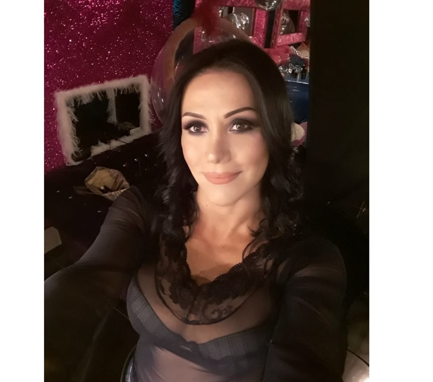 Trans Escorts East Sussex Brighton - Photos for Feminine Juicy Smooth Model TRANS Girl With Hard TOY