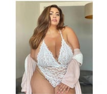 ❤️NEW LOVELY CURVY BRUNETTE BIG TITS ❤️