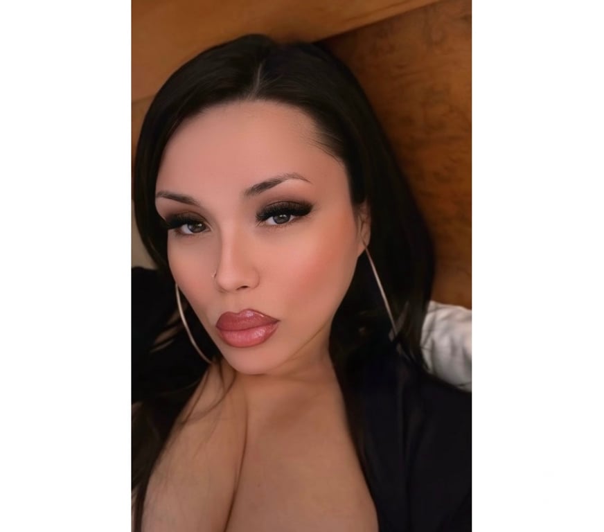 Escorts East London Canary Wharf - East London - Photos for Curvy🍑Mature😈Naughty Latina