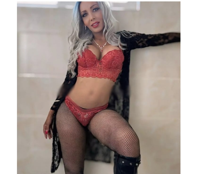 Trans Escorts Essex Thurrock - Essex - Photos for I am sensual and affectionate in touch.