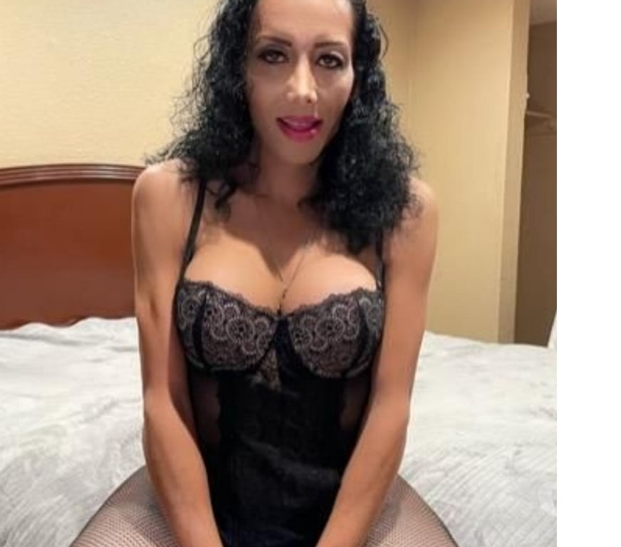 Trans Escorts Essex Thurrock - Essex - Photos for I am sensual and affectionate in touch.