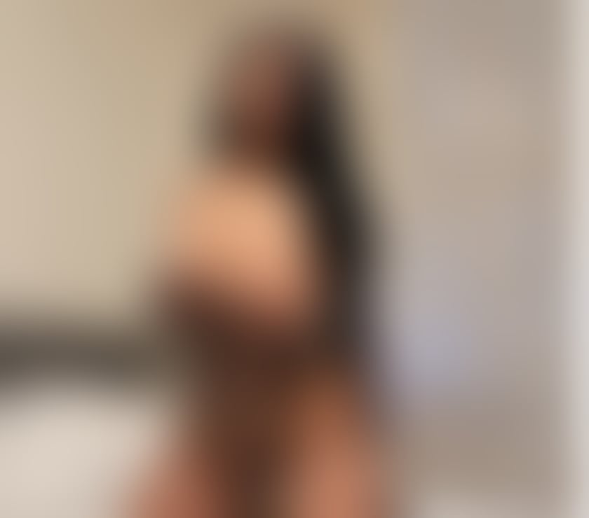 Liz 🥰PARTY 🥳 NEW IN TOWN