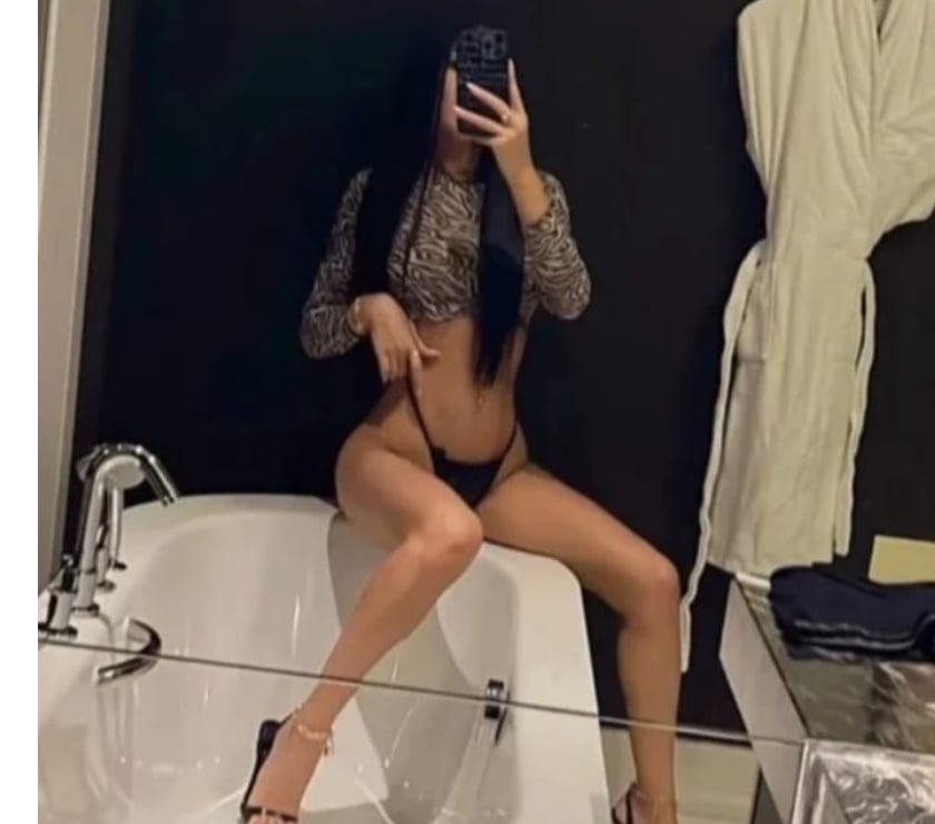 Fetish Escorts & Erotic Massage Portsmouth City Centre Portsmouth - Photos for Hello I'm Ammy new in town!!🥰