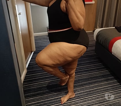 Escorts Croydon Town Centre Croydon - Photos for Thick Ebony Caramel Goddess