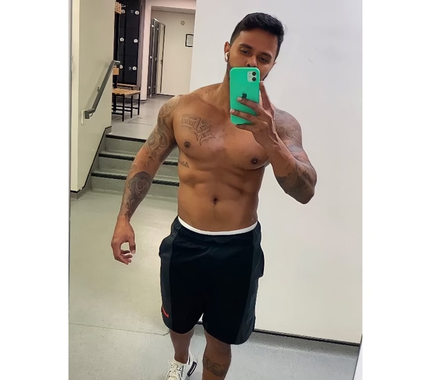  Gay massage Hampshire Southampton - Photos for LEONARDO BRAZILIAN FULL SERVICE