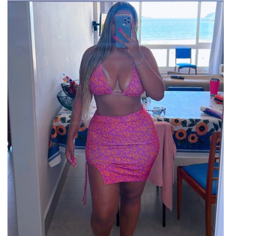 Escorts South West London Wandsworth - South West London - Photos for Laura, Party girl 🥳 All natural, real photos from Brazil