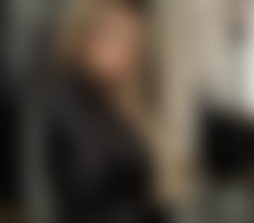 Lara Brazilian 🇧🇷 PARTY