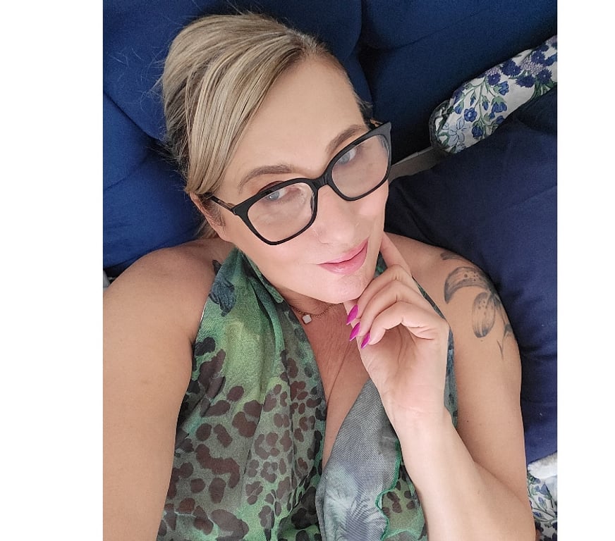 Adult Entertainment North Yorkshire Acaster Selby - York - Photos for Curvy naughty english rachel
