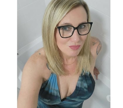 Adult Entertainment Acaster Selby North Yorkshire - Photos for Curvy english rachel