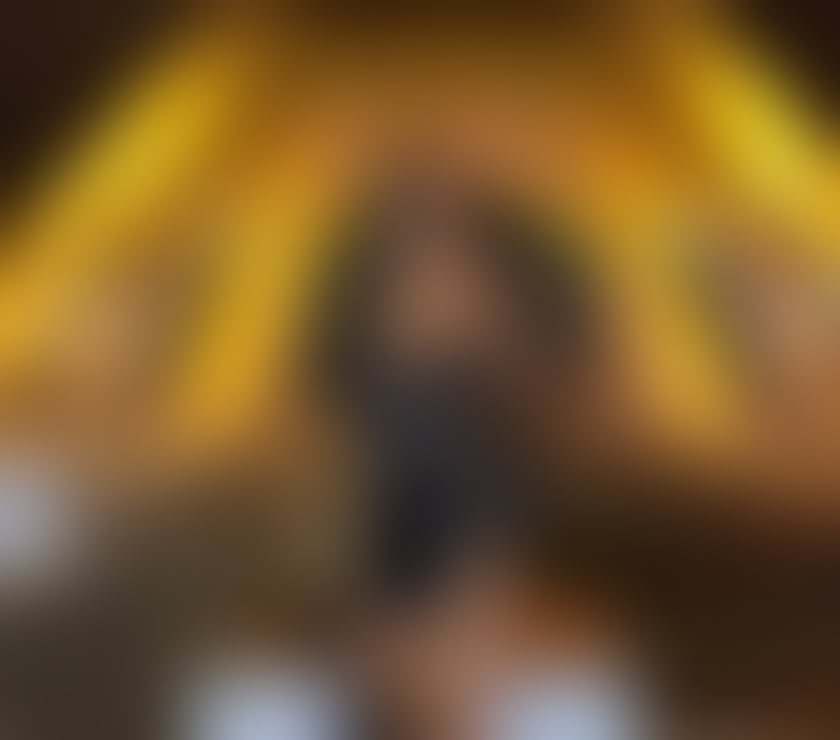  Escorts & Erotic Massage Sutton Town Centre Sutton - Photos for Latin girl with good curves 💦🔥and big ass