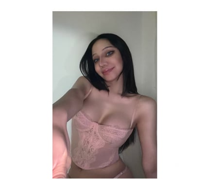 Escorts and Massages Canary Wharf East London - Photos for Half Thai half Russian New model ready to serve Rose