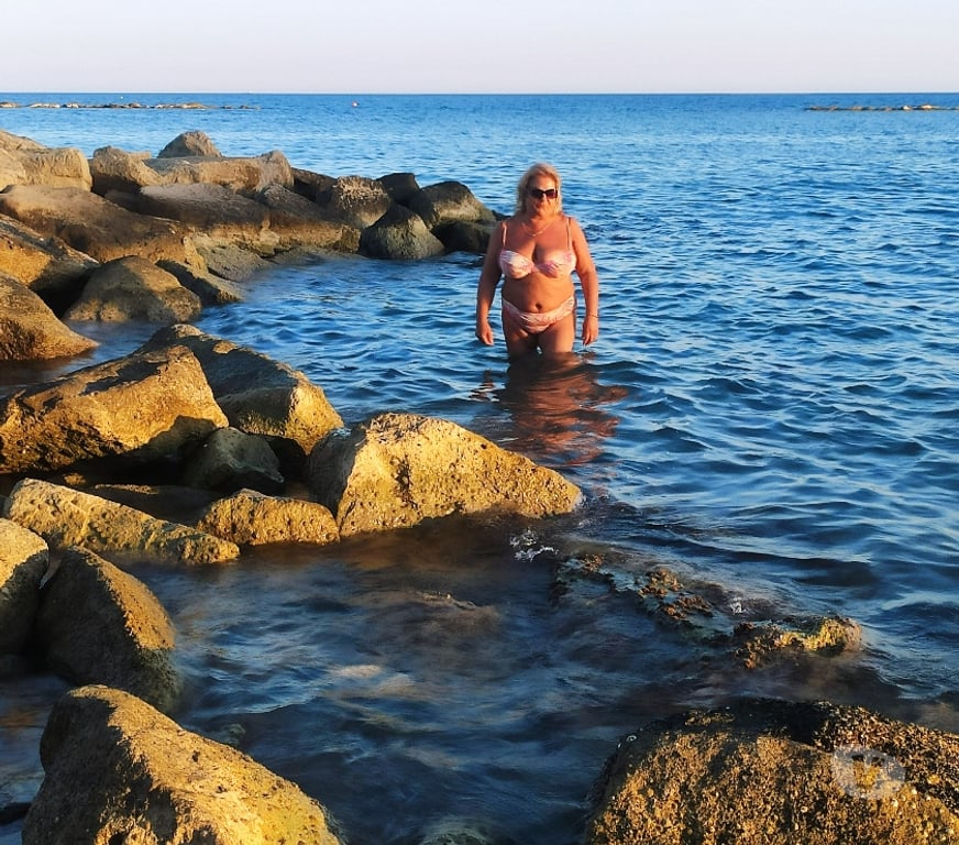 Escorts Oxfordshire South Oxfordshire - Photos for STUNNING MATURE BLONDE