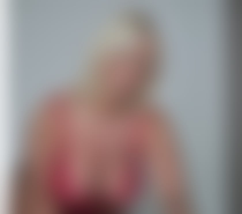 Escorts West Yorkshire Leeds - Photos for Kim is here for you independent I am happy to meet you