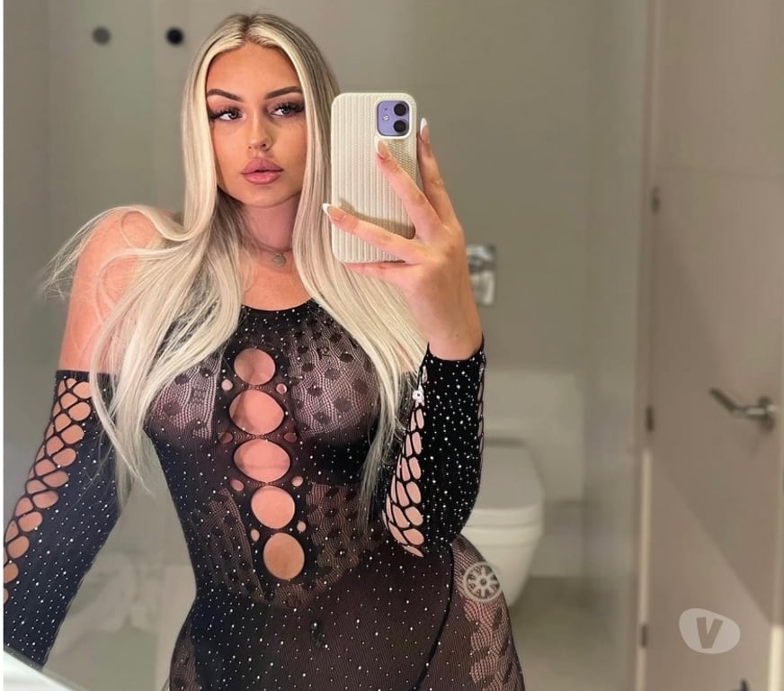 Escorts West Sussex Crawley - Photos for Ⓢⓔⓧⓨ ⓑⓛⓞⓝⓓⓔ 🄿🄰🅁🅃🅈 24 🄷