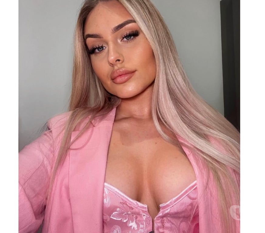 Escorts West Sussex Crawley - Photos for Ⓢⓔⓧⓨ ⓑⓛⓞⓝⓓⓔ 🄿🄰🅁🅃🅈 24 🄷