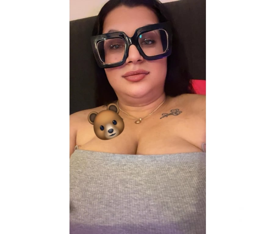 Escorts Nottinghamshire Nottingham - Photos for HUNGARIAN CHUBBY BIG BOOBS BIG ASS REAL PIC100%