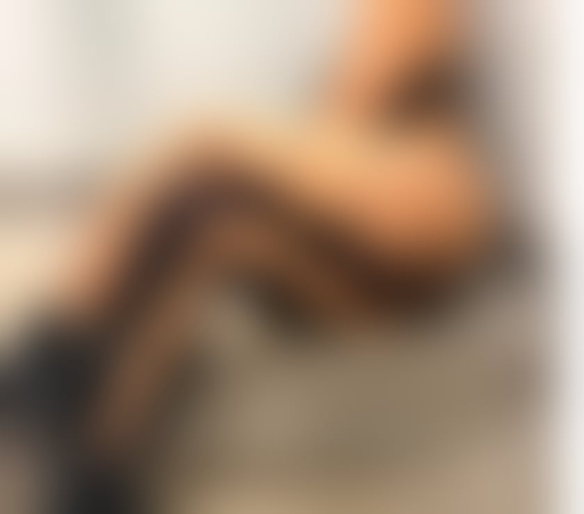 Escorts West Midlands Birmingham - Photos for Apni Pakistani Kuri what’s up me 07585563211