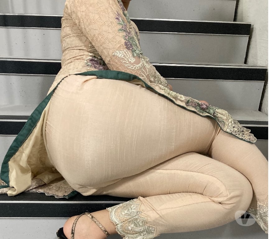 Escorts West Midlands Birmingham - Photos for Apni Pakistani Kuri what’s up me 07493963516