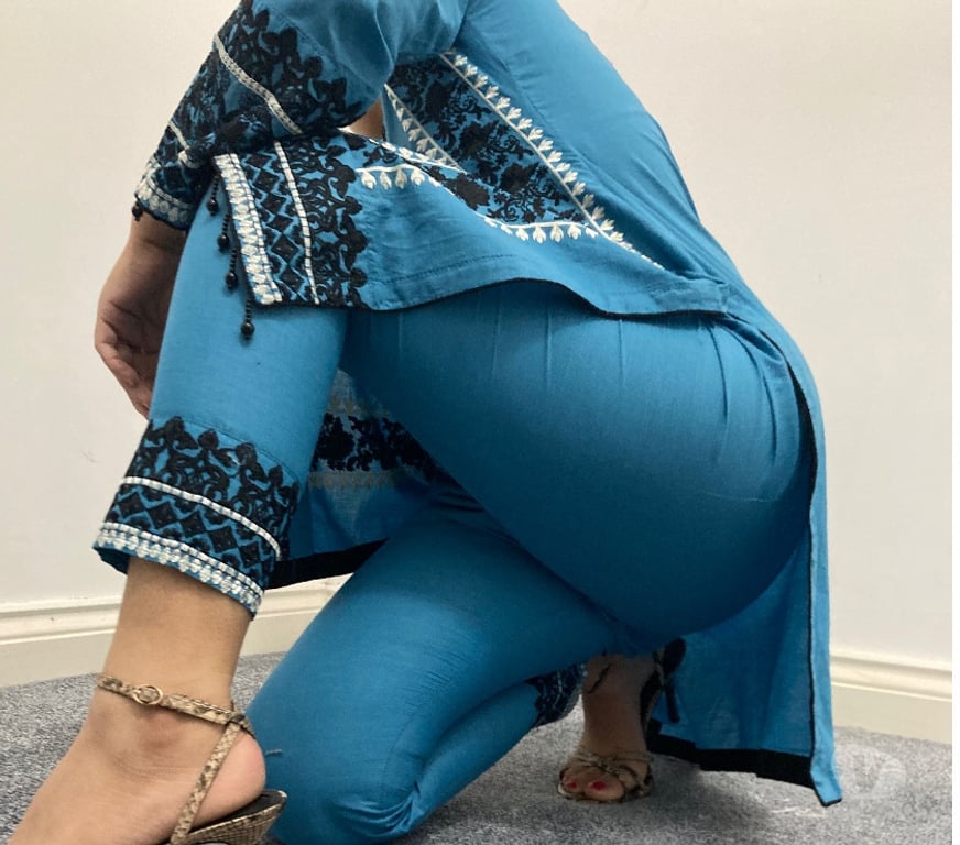 Escorts West Midlands Birmingham - Photos for Apni Pakistani Kuri what’s up me 07493963516