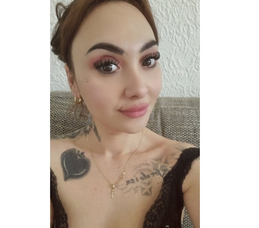 Escorts Merseyside Liverpool - Photos for Anna new in town party shou I am waiting for you.