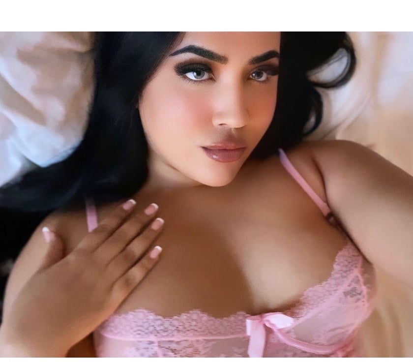 Yasmine Arab Party Girl 🔥