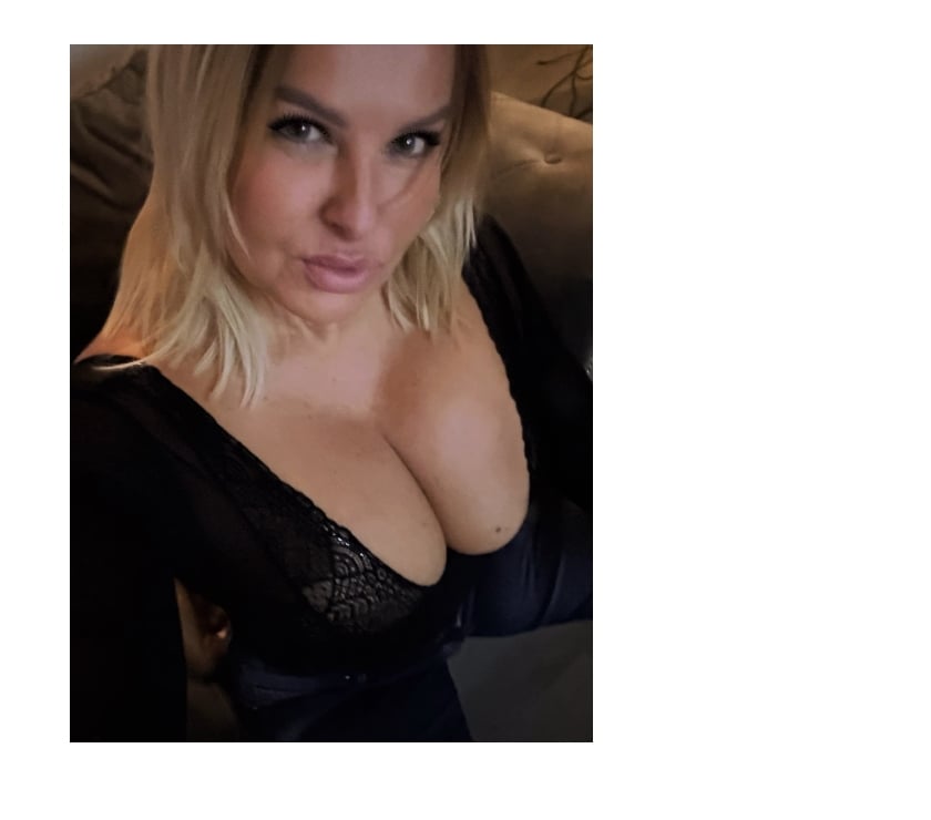 Escorts Merseyside Saint Helens - Photos for Polish Pie Pandora Mature City centre!SLIMMER FIGURE!!!