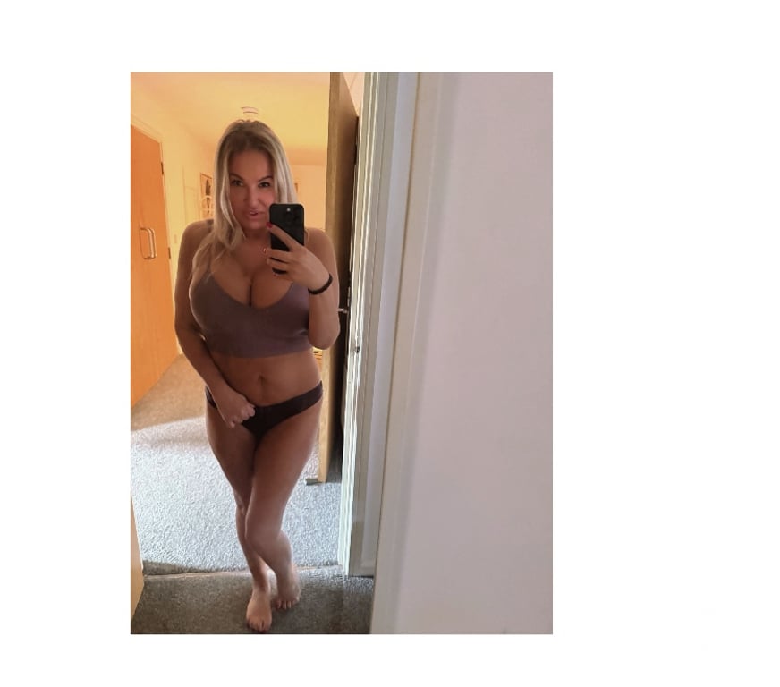 Escorts Merseyside Saint Helens - Photos for Polish Pie Pandora Mature City centre!SLIMMER FIGURE!!!