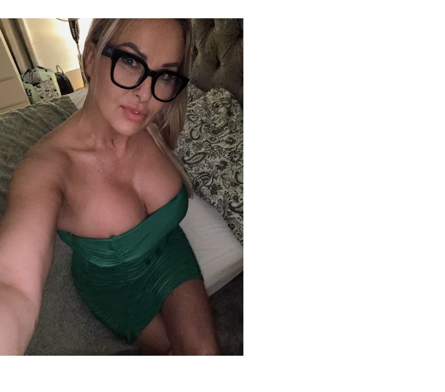 Escorts Merseyside Saint Helens - Photos for Polish Pie Pandora Mature City centre!SLIMMER FIGURE!!!