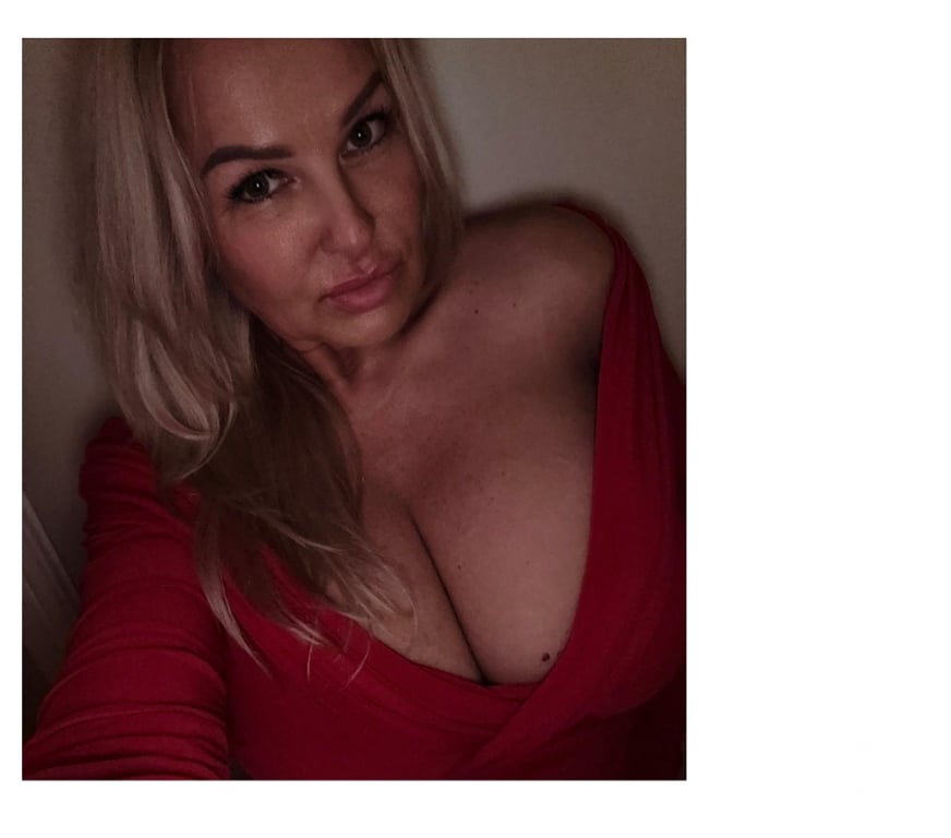 Escorts Merseyside Saint Helens - Photos for Polish Pie Pandora Mature City centre!SLIMMER FIGURE!!!