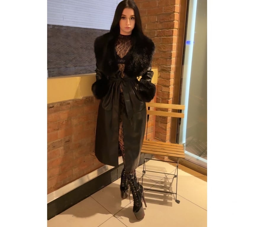 Escorts Barking and Dagenham Barking - Barking and Dagenham - Photos for 💎 Lisa — 19 • Petite • Luxury & Mystery 💎