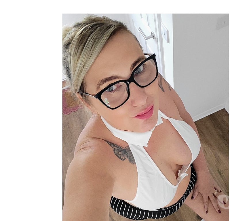 Escorts Aberdeen Torry - Aberdeen - Photos for English curvy milf racheal( city centre)