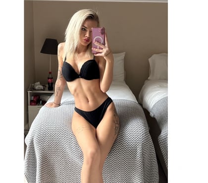 Escorts Woking Town Centre Woking - Photos for Hello, i just arrived kiss!! and outcall🥰