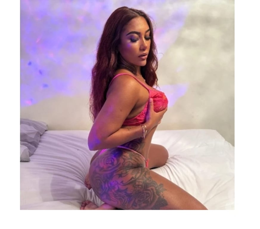 Escorts East London Redbridge - Photos for 💦💦JUICY ASS LATINA IN TOWN🔥🔥