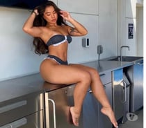 CAROLINA💕GIRL NEW IN TOWN 💕