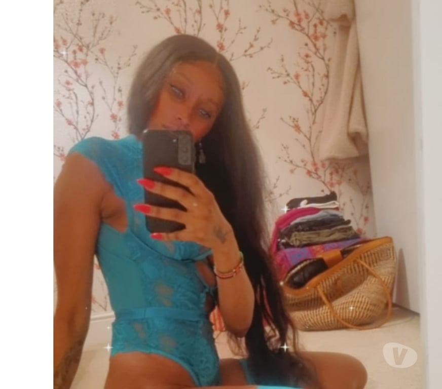 Escorts East London Redbridge - Photos for Black slim ebony