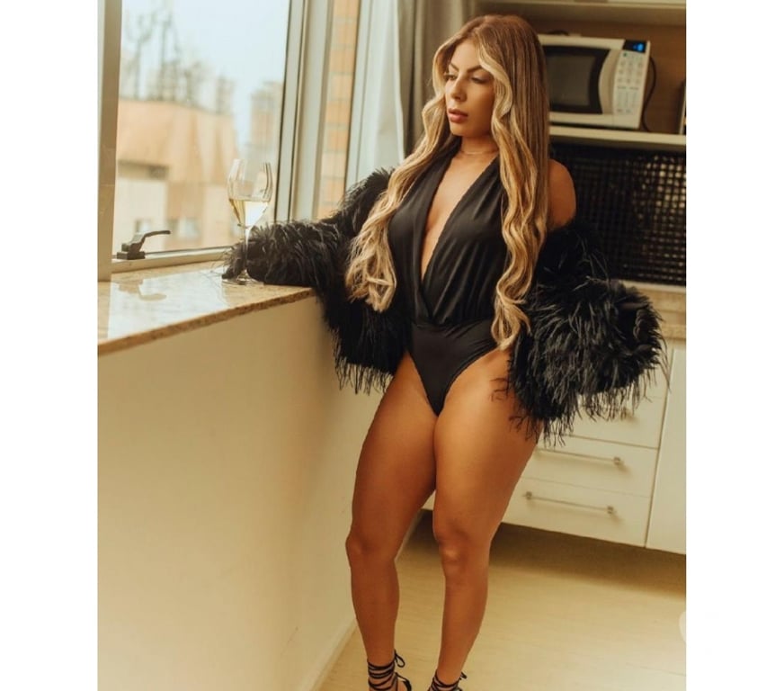 Escorts East London Canary Wharf - East London - Photos for 🔥 Blonde Brazilian in Canary Wharf 💋