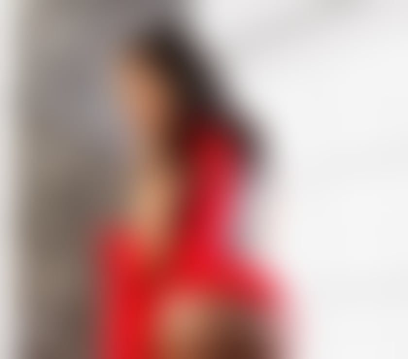 Trans Escorts West London Heathrow Terminal 5 Station - West London - Photos for dominant shemale TS party girl