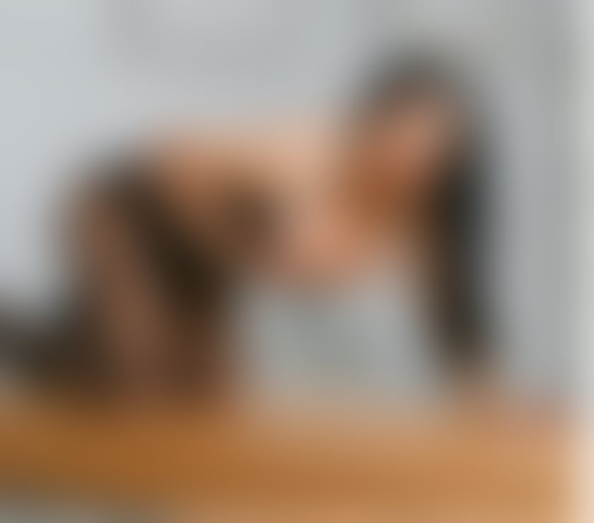 Trans Escorts West London Heathrow Terminal 5 Station - West London - Photos for dominant shemale TS party girl