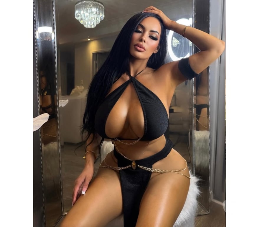 Escorts South West London Kingston upon Thames - Photos for Ella 🦋🔥🍭high class🍭🍫for you🍭🍫