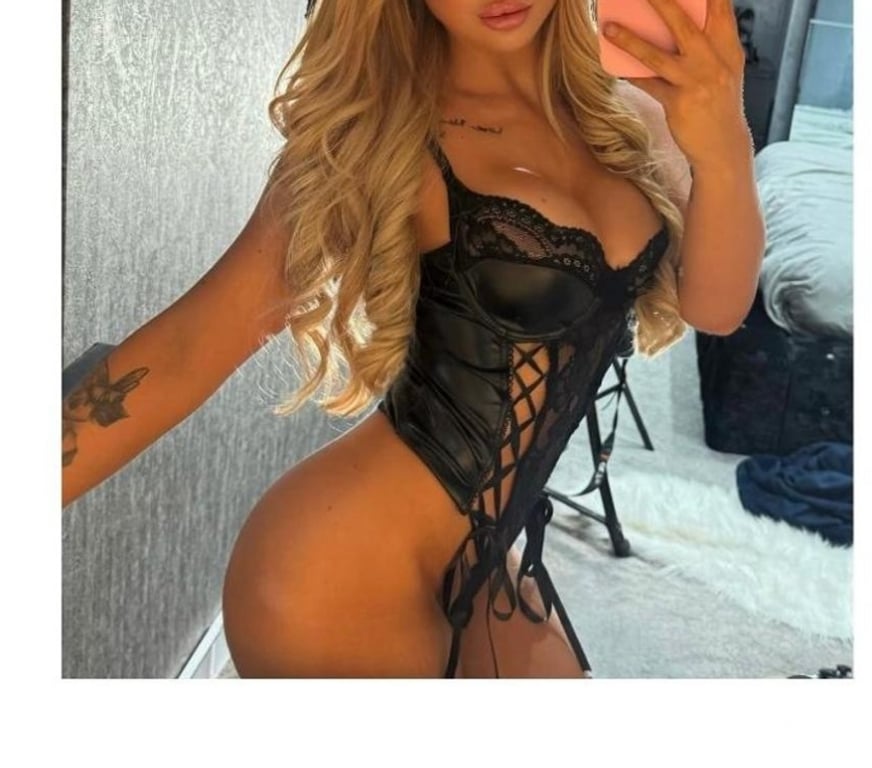 Escorts West Midlands Wolverhampton - Photos for THE ULTIMATE ROYAL PARTY COMPANION🍾 SEXY & REAL