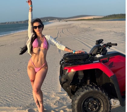 Photos for 🥂PARTY GIRL🎉 HOT GIRLFRIEND